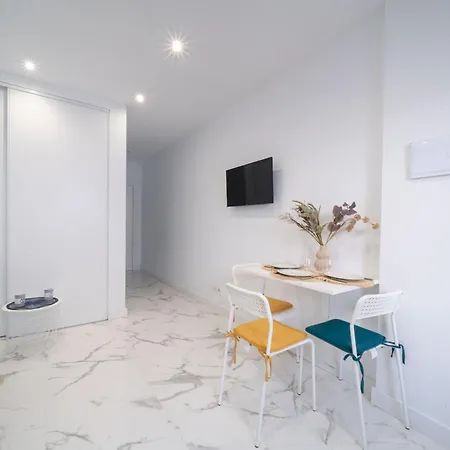 Wehostyou Apt Moderne Central Colom 1a *